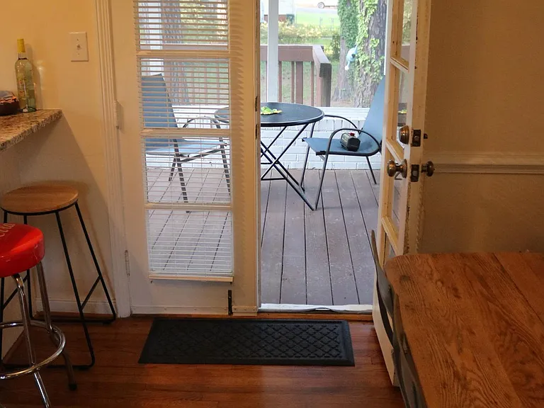 8516 Wetherly Dr — Photo 12