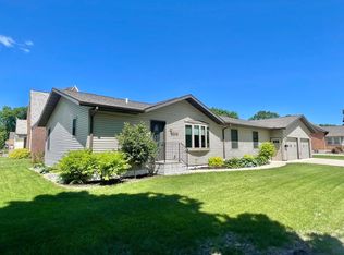 206 N Spring Ave, Springfield, MN 56087