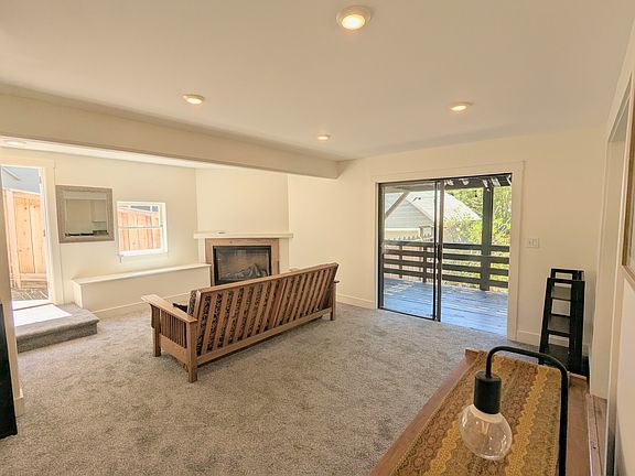 2nd image of 1635 Tacoma Ave #B