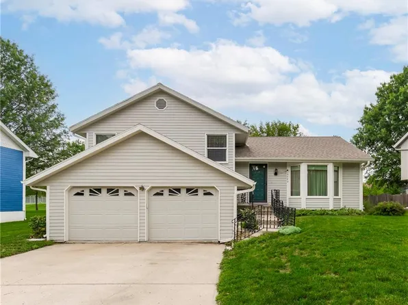 10440 N Cherry Dr, Kansas City, MO 64155