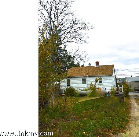 2nd image of 29 Lagoon Pond Rd