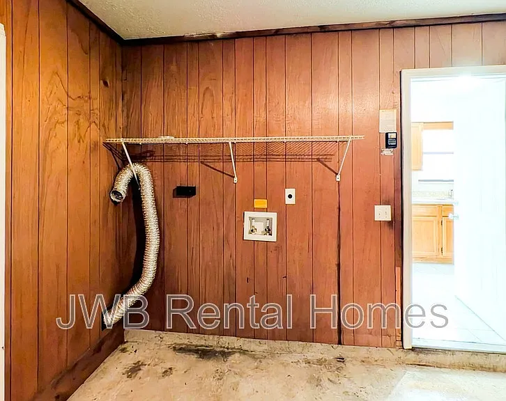 6073 Cranberry Ln E — Photo 11
