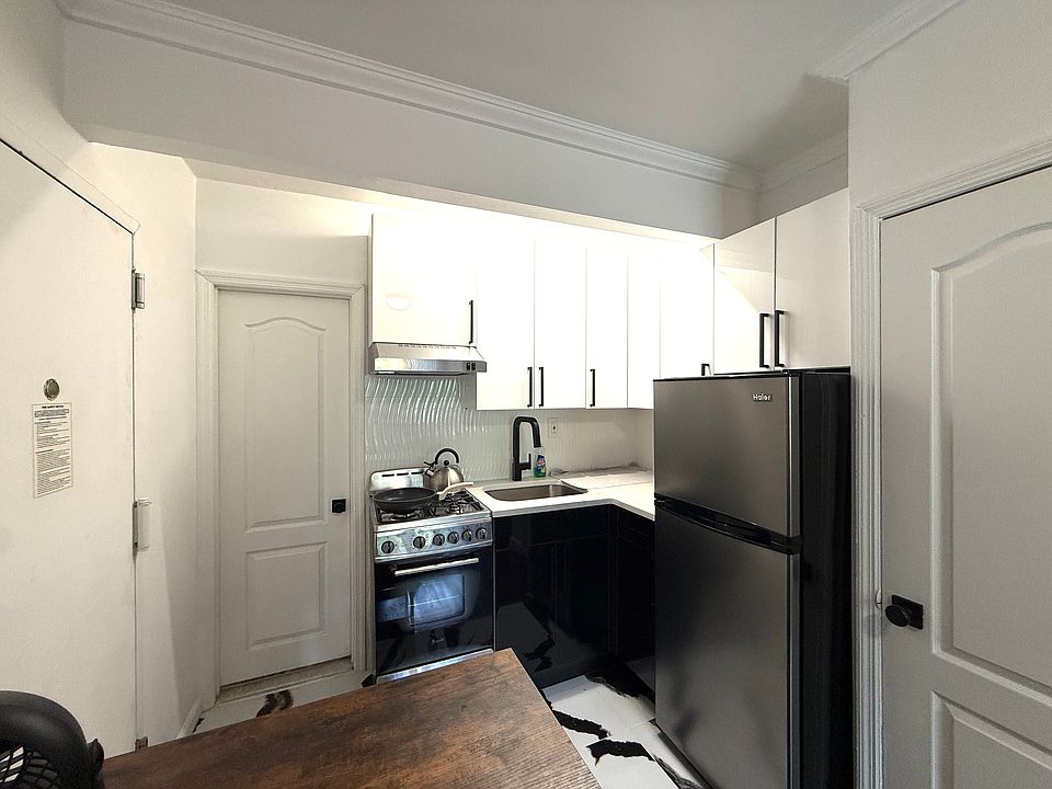 1st image of 237 E 2nd St APT 2A