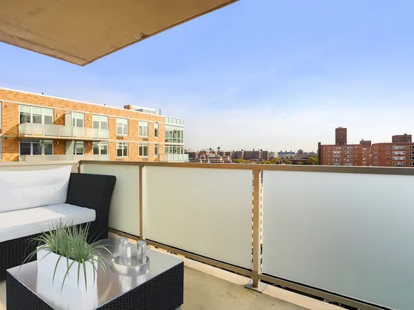 180 Myrtle Avenue image 1 of 17