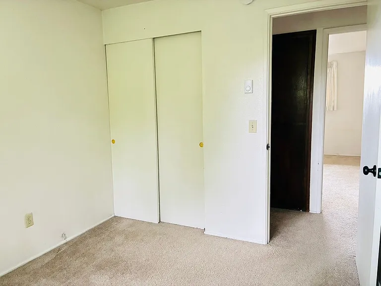 933-937 NW Sequoia Ave — Photo 20