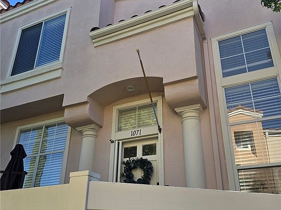 3rd image of 1071 S Volterra Way