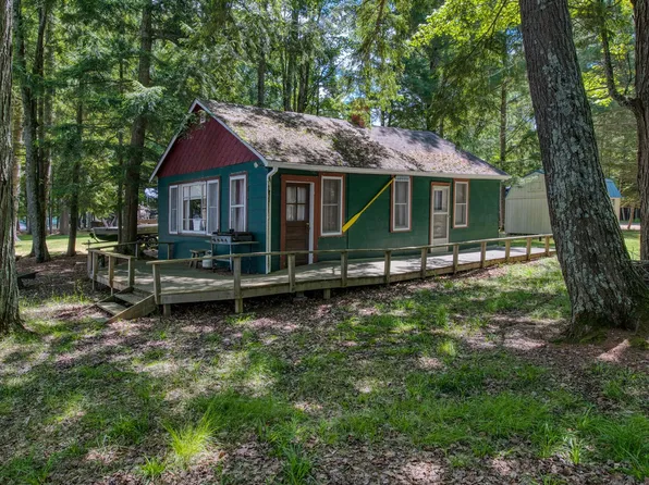706 Laurel Ln, Three Lakes, WI 54562