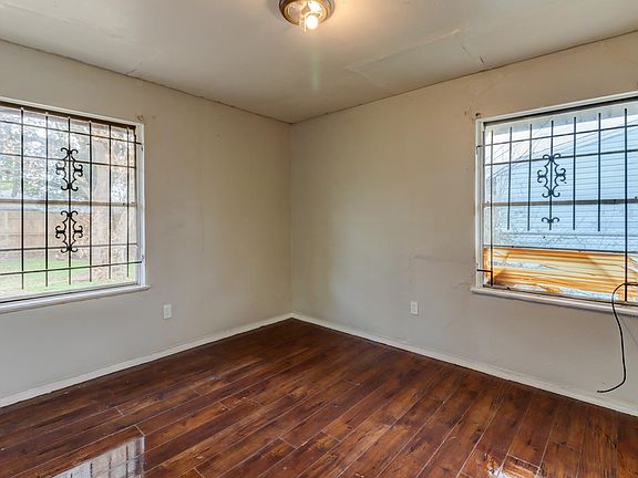 5th image of 5635 Northridge Dr