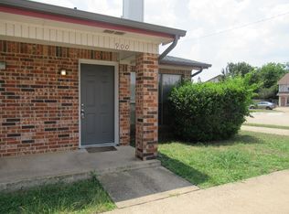 900 N Meadow Cir, Keller, TX 76248