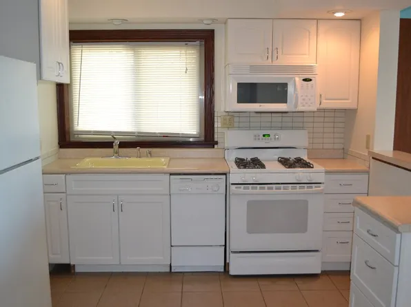 1 bed, 1.0 bath, 625 sqft, $1,395, 358 E Lakeside St #5864738, Madison, WI 53715