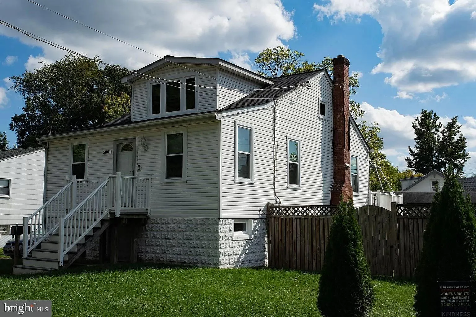 5001 Apache St photo 1