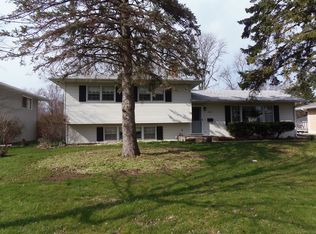 339 Elmwood Dr, Naperville, IL