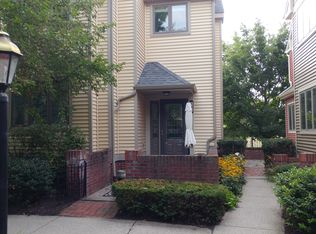 82 Cornhill Pl, Rochester, NY 14608