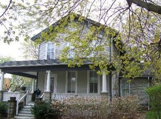 204 W Van Buren Ave, Naperville, IL 60540