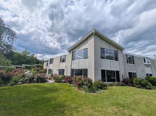 18 Dwight Ln, Greenwich, CT 06831