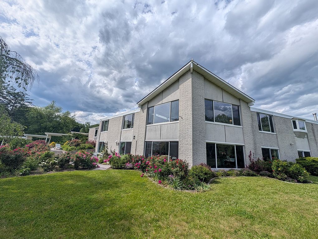 18 Dwight Ln - Property Image
