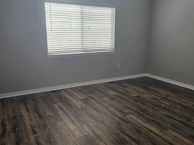 16055 Sequoia Dr — Photo 28
