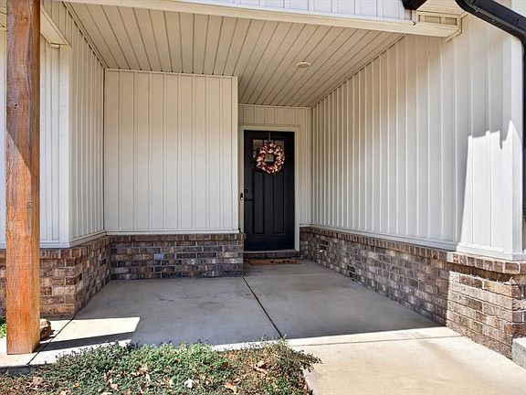 5th image of 32795 S Webb Ln