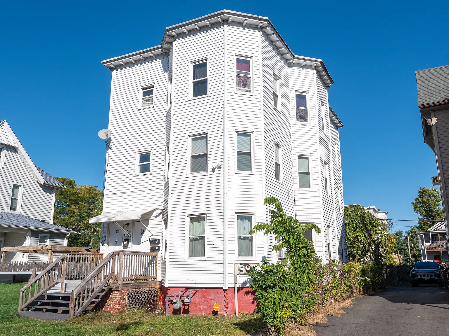 3 bed, 1000 sqft, $1,850 — Photo 3