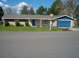 2821 Wilcox Dr, Pasco, WA 99301