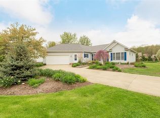 9390 Deer Ridge Rd, Mentor, OH 44060