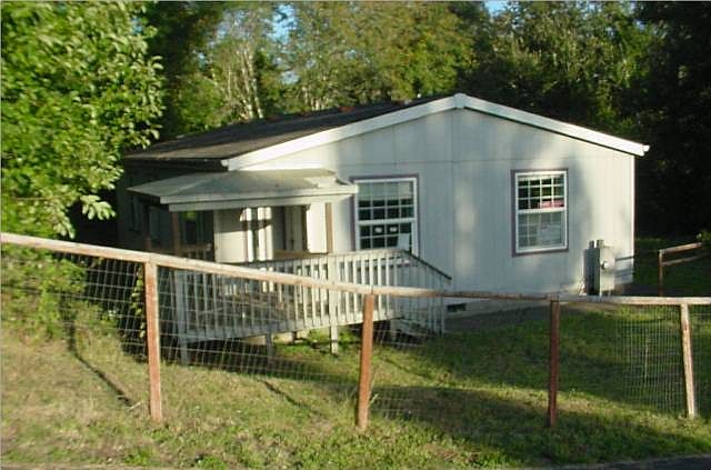 2nd image of 319 SE Egbert Ave