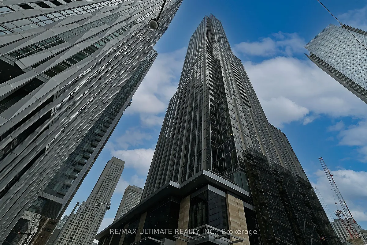 Building Photo - 11 Yorkville Ave #4505