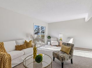 411 Dorland Pl, Maplewood, MN 55119