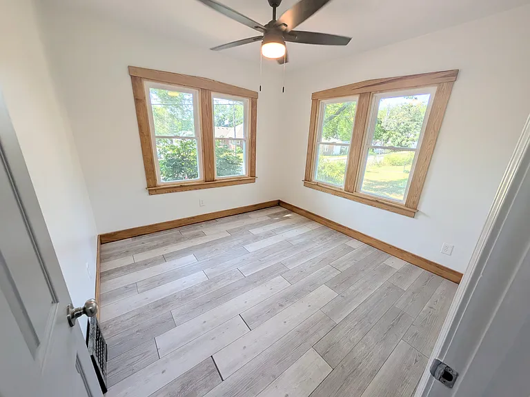 2410 W 42nd Ave — Photo 7