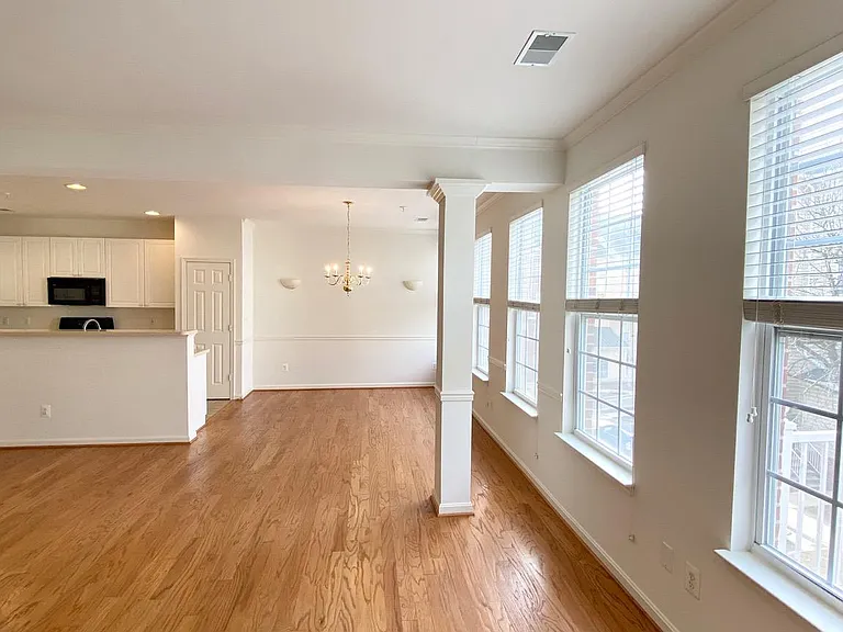 2663 Manhattan Pl #304 — Photo 12