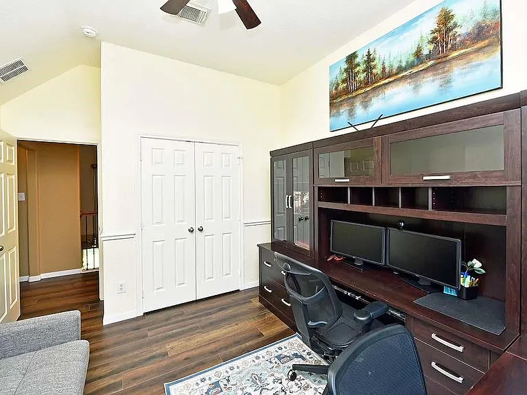 22121 Atwater Canyon Ln — Photo 21