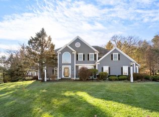 61 Cudworth Ln, Sudbury, MA 01776