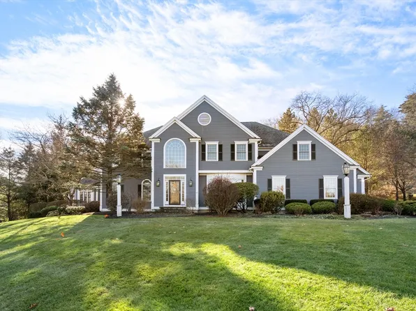 61 Cudworth Ln, Sudbury, MA 01776