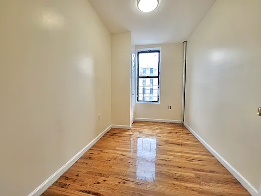 Rented by Bohemia Realty Group | media 18