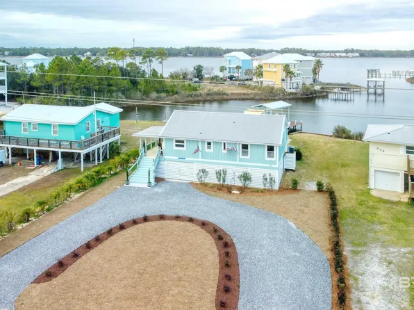 942 W Lagoon Ave, Gulf Shores, AL 36542