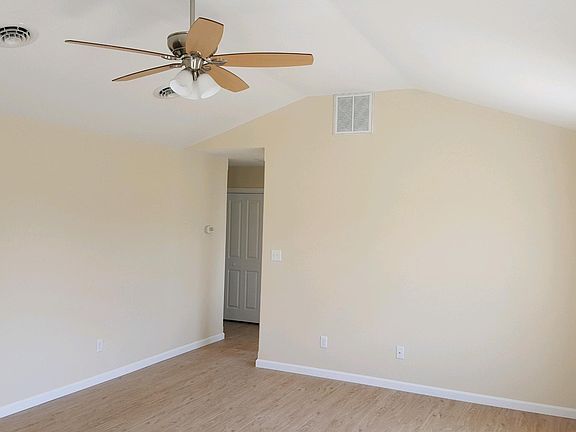 5th image of 418 Gladys Street