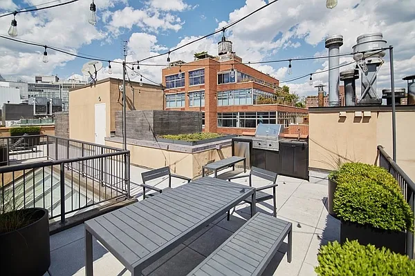 Sold by AA Management | media 32