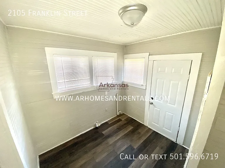 2105 Franklin St — Photo 15
