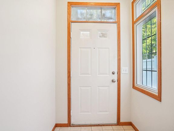 5th image of 14133 Plymouth Ave