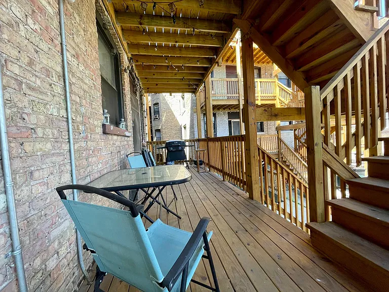 1350 W Winnemac Ave #1 — Photo 12