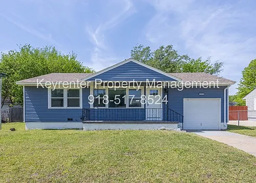 1830 N New Haven Ave Photo 1