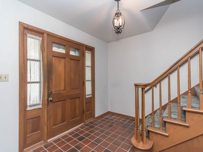 5901 Shamrock Ln, Greendale, WI, 53129