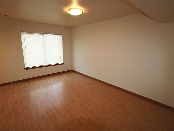 3rd image of 510/512 S Arthur St