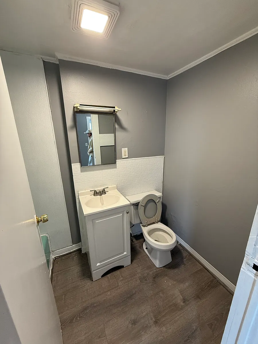 Building Photo - 754 Aiken St #14