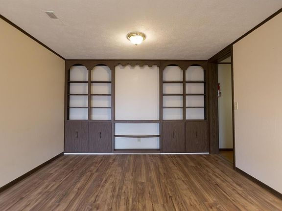 3rd image of 930 N Ella St APT 37
