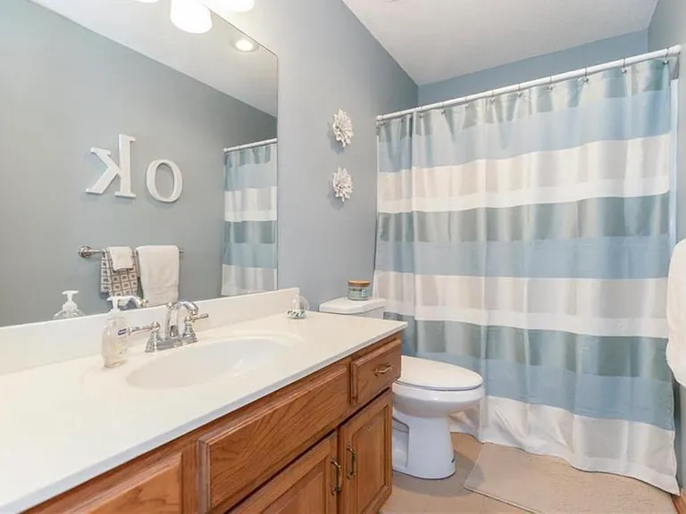 15852 Glenwood St — Photo 16