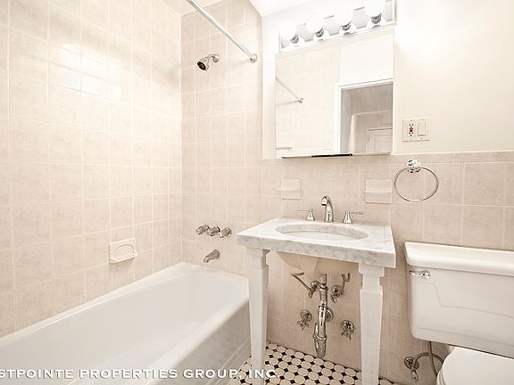 3rd image of 145 E 29th St APT 5C