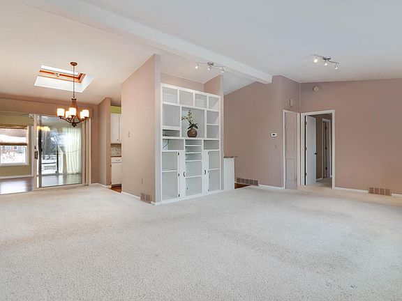 5th image of 2204 Recreation Dr