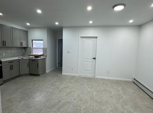136 Hylan Blvd Floor 2, Staten Island, NY 10305