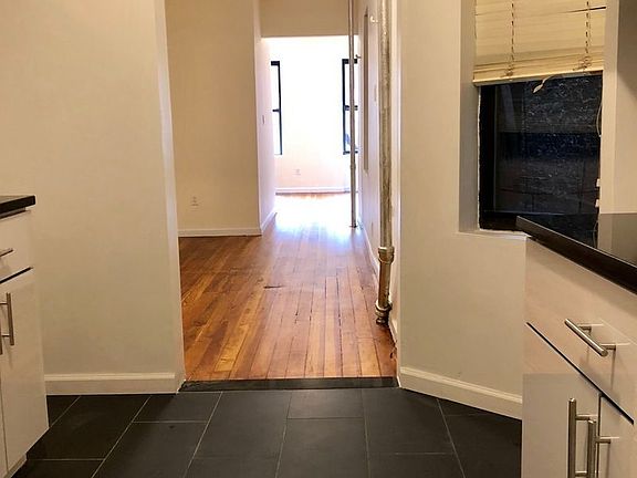 3rd image of 101 Saint Marks Pl APT 8